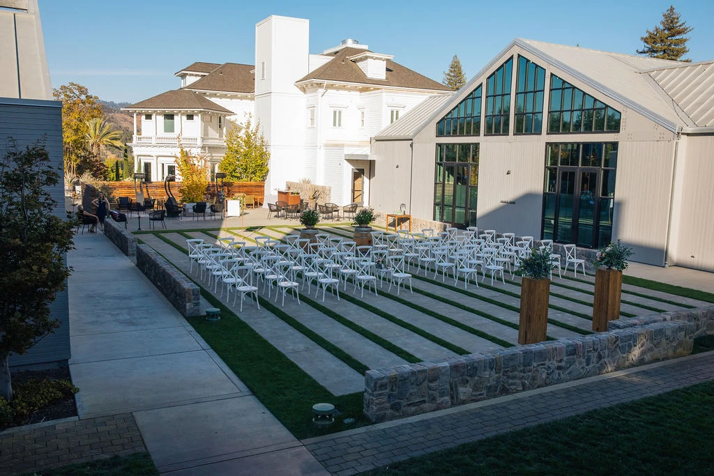 An Outdoor Wedding for Chrissie and Greg