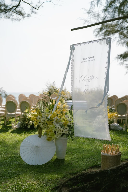 A Seaside Wedding for Christina and Shaun