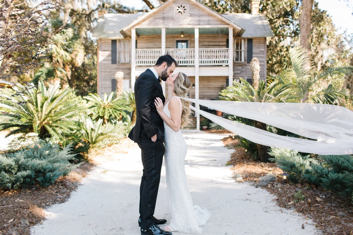 An Outdoor Wedding for Christy and Mike