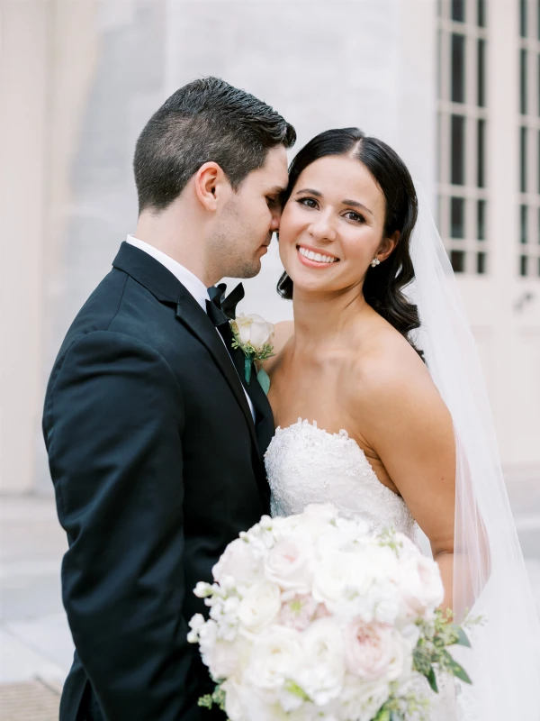 A Indoor Wedding for Cristina and Robert