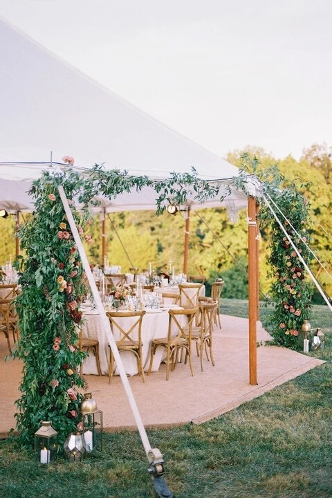 An Outdoor Wedding for Lizzie and Jordan