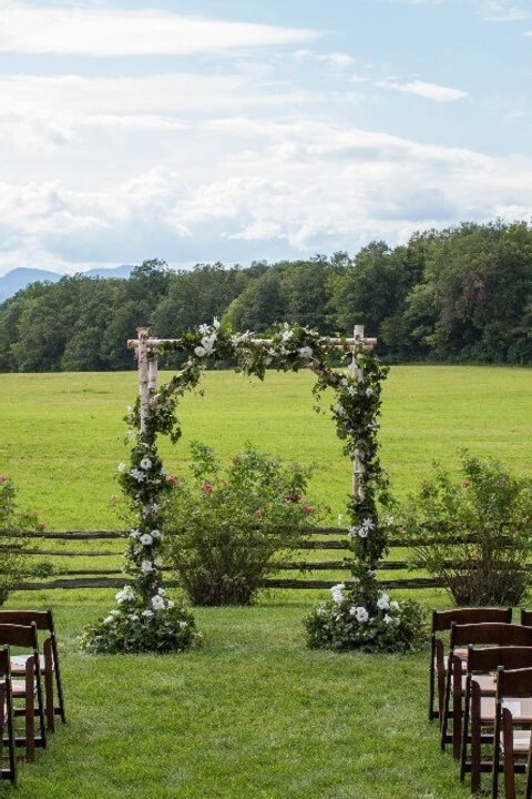 A Country Wedding for Sarah and Josh