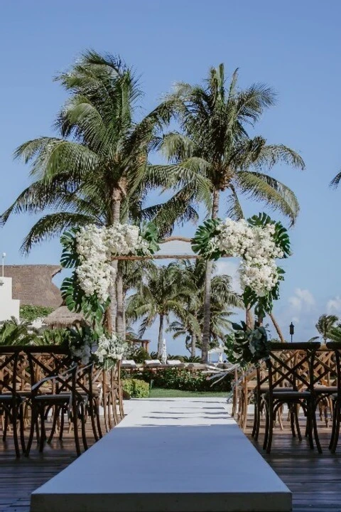 A Beach Wedding for Gigi and Bruno