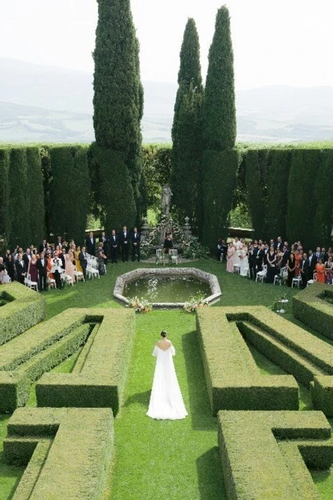 A Garden Wedding for Jennifer and Tobias