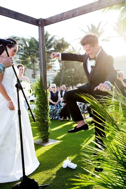 A Beach Wedding for Savannah and Miles