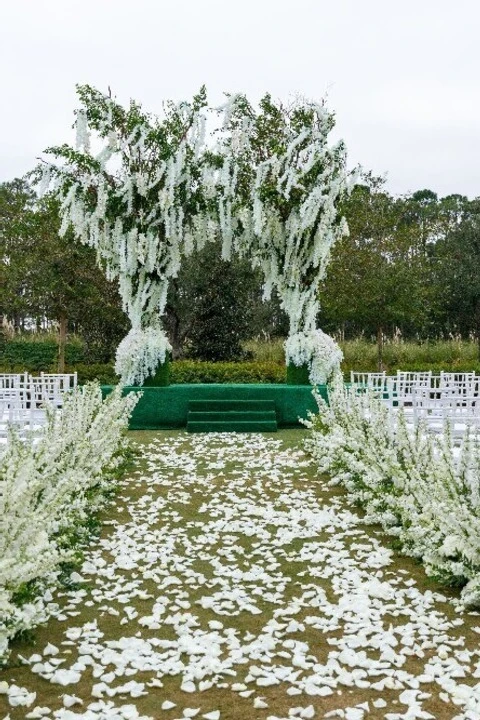 A Classic Wedding for Kristi and Carl