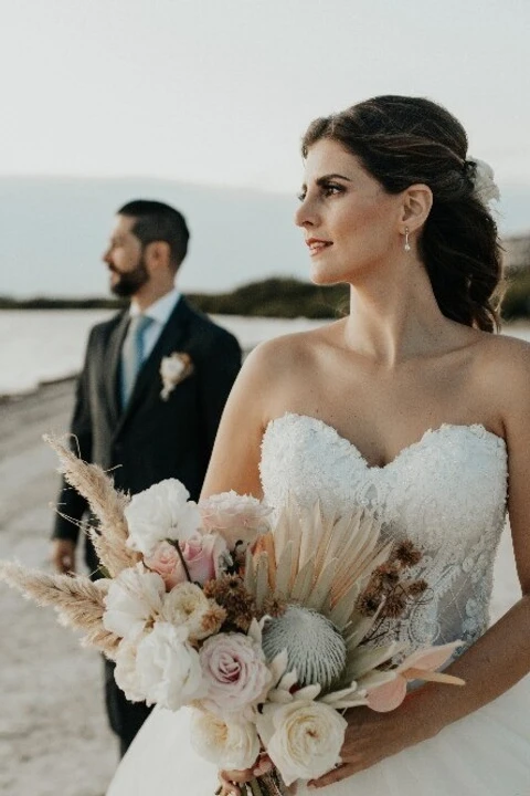 A Beach Wedding for Vilma and Francisco