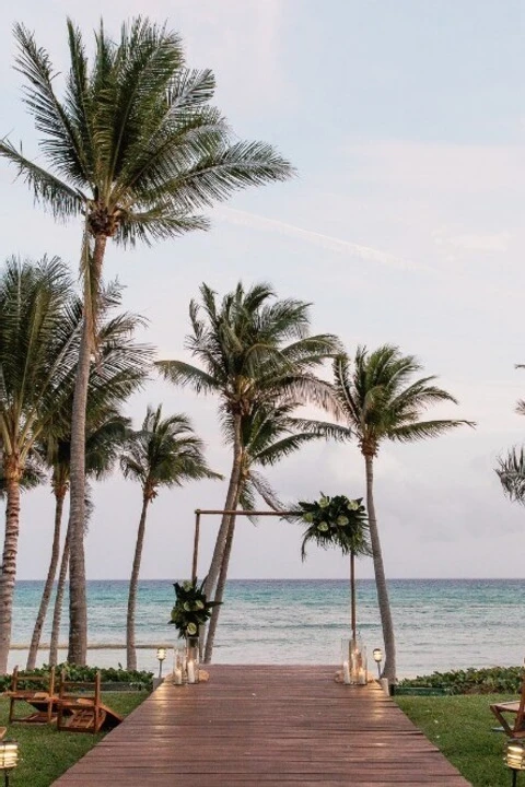 A Beach Wedding for Baili and Ryan