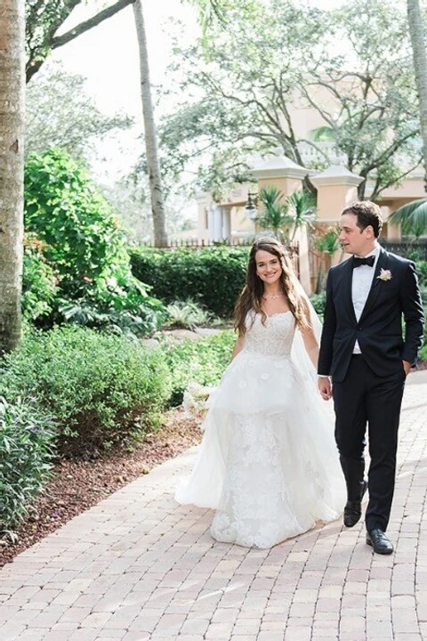 A Beach Wedding for Billie and Jonathan