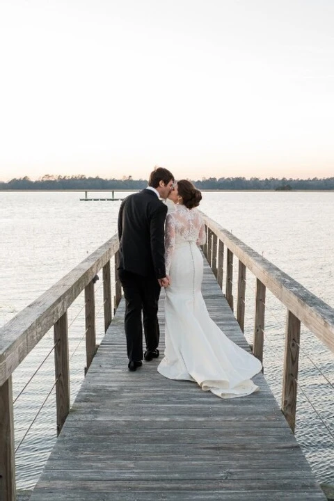 A Classic Wedding for Hayley and Phillip