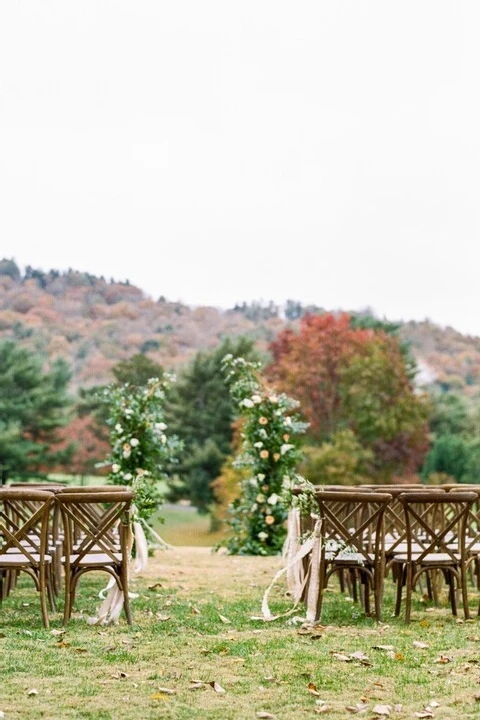 A Rustic Wedding for Lindsey and Will