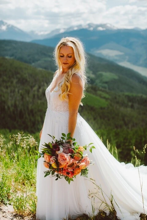 A Mountain Wedding for Mackenzie and Justin