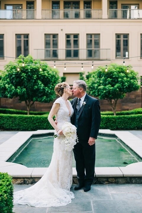 A Classic Wedding for Cindy and Robert