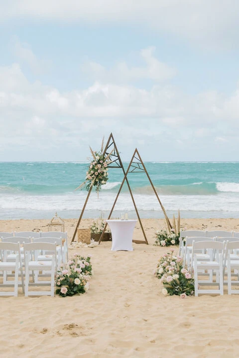 A Beach Wedding for Anita and Eric