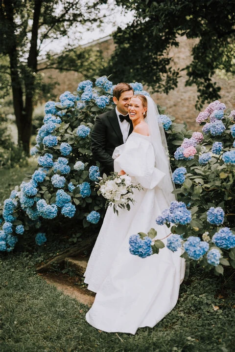 An Outdoor Wedding for Anne and Doug 