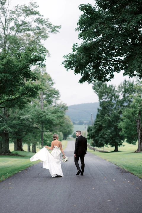 A Formal Wedding for Annie and Taylor