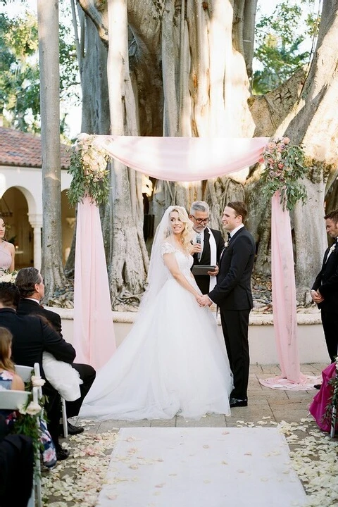 A Classic Wedding for Hayley and Sean