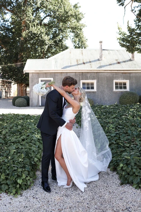 An Outdoor Wedding for Brooke and Brent