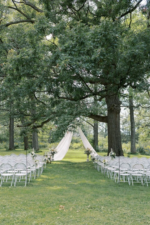 A Classic Wedding for Chelsea and Jeff