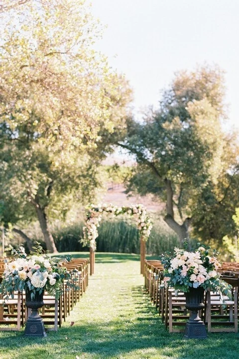 A Classic Wedding for Jackie and Jared