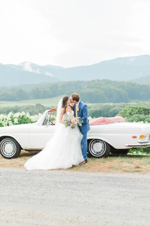 A Classic Wedding for Lucy and Matt