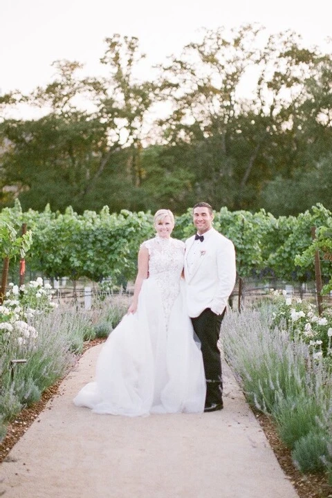 A Classic Wedding for Ellen and Mike