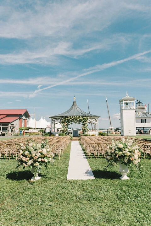 An Outdoor Wedding for Janie and Phillip