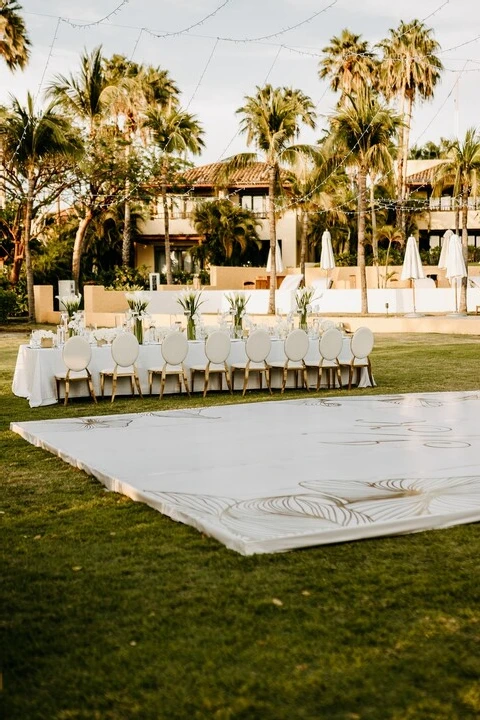 A Beach Wedding for Jazmín and Kevin