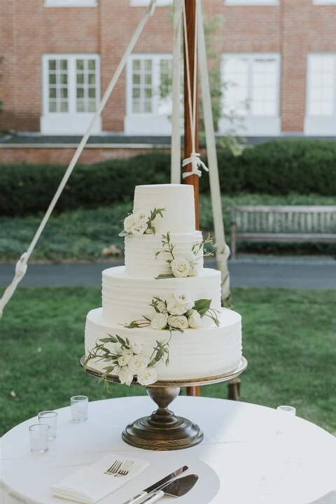 An Outdoor Wedding for Jordan and Dan