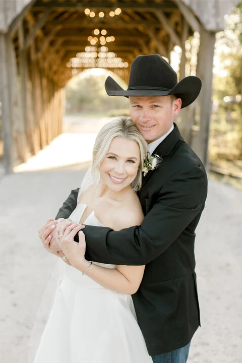 A Country Wedding for Lucy and Travis