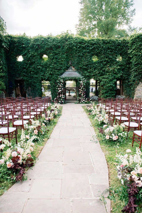 A Garden Wedding for Samantha and Henry