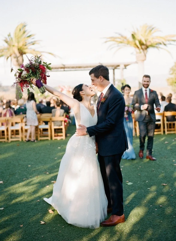 A Classic Wedding for Joyce and Taylor