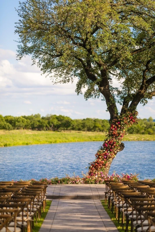 An Outdoor Wedding for Amber and Don