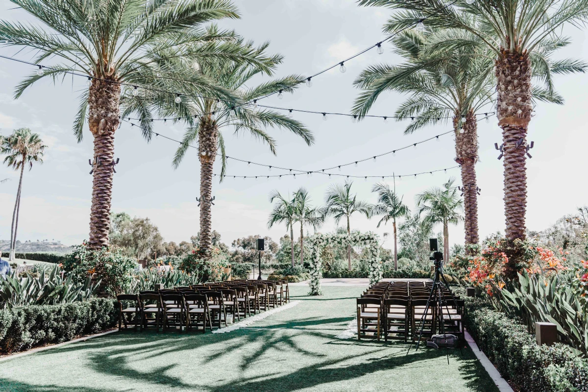 An Outdoor Wedding for Denise and Pat