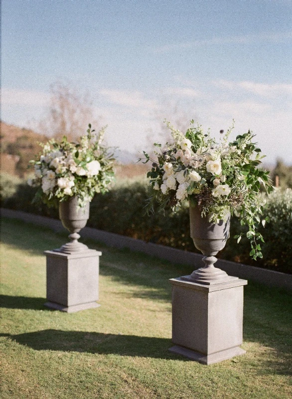 A Classic Wedding for Lauren and Paul