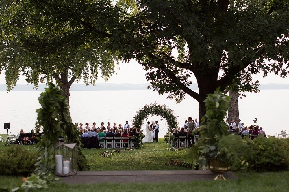 An Outdoor Wedding for Lyss and Drew