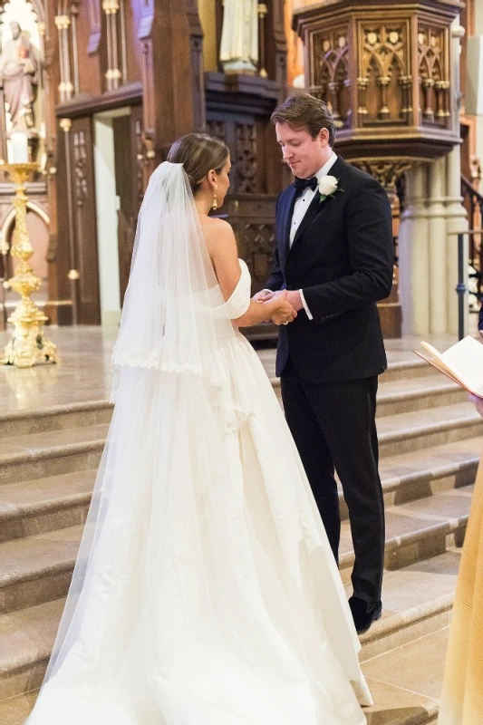 An Indoor Wedding for Samantha and Peter