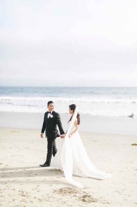 An Indoor Wedding for Emily and Randy