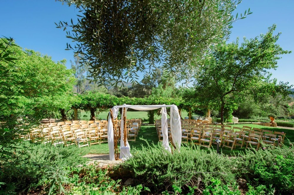 An Outdoor Wedding for Cindy and Carl