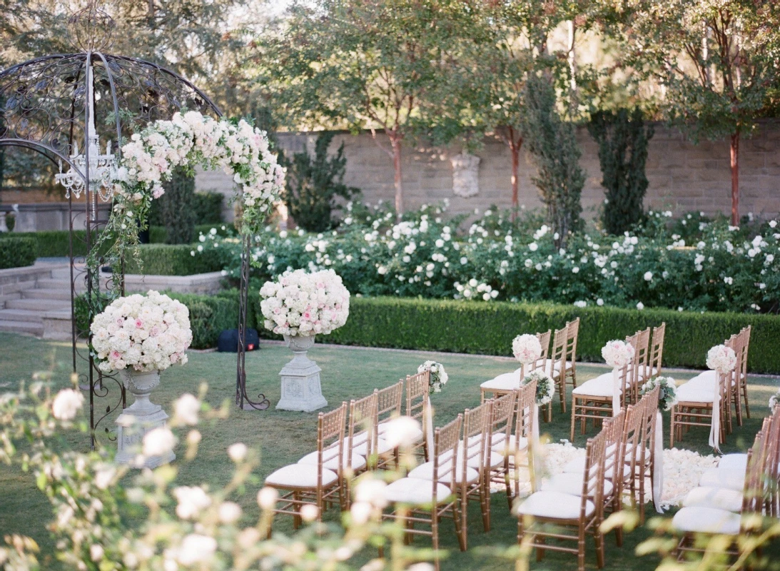 A Wedding for Yvonne and Mo