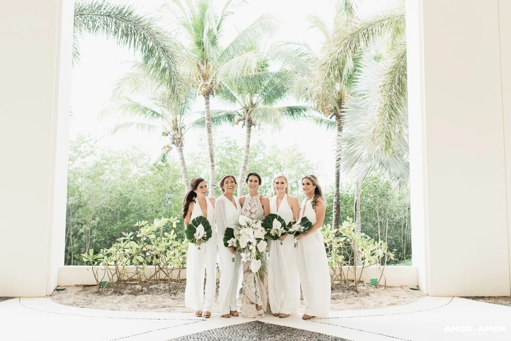 A Beach Wedding for Baili and Ryan