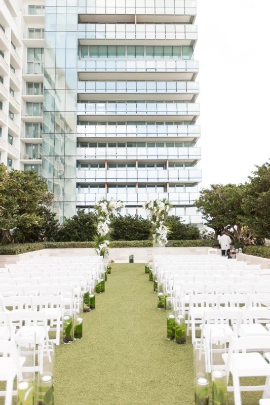 A Beach Wedding for Britt and Brett