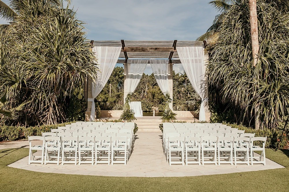 A Beach Wedding for Amy and Jay