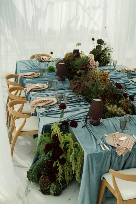 A Wedding Editorial That Colored Outside the Lattice