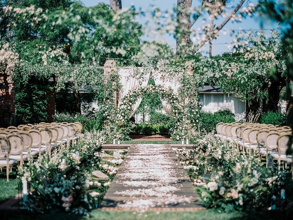 A Classic Wedding for Lisa and Angus