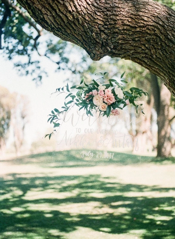 A Classic Wedding for Nikki and Anton