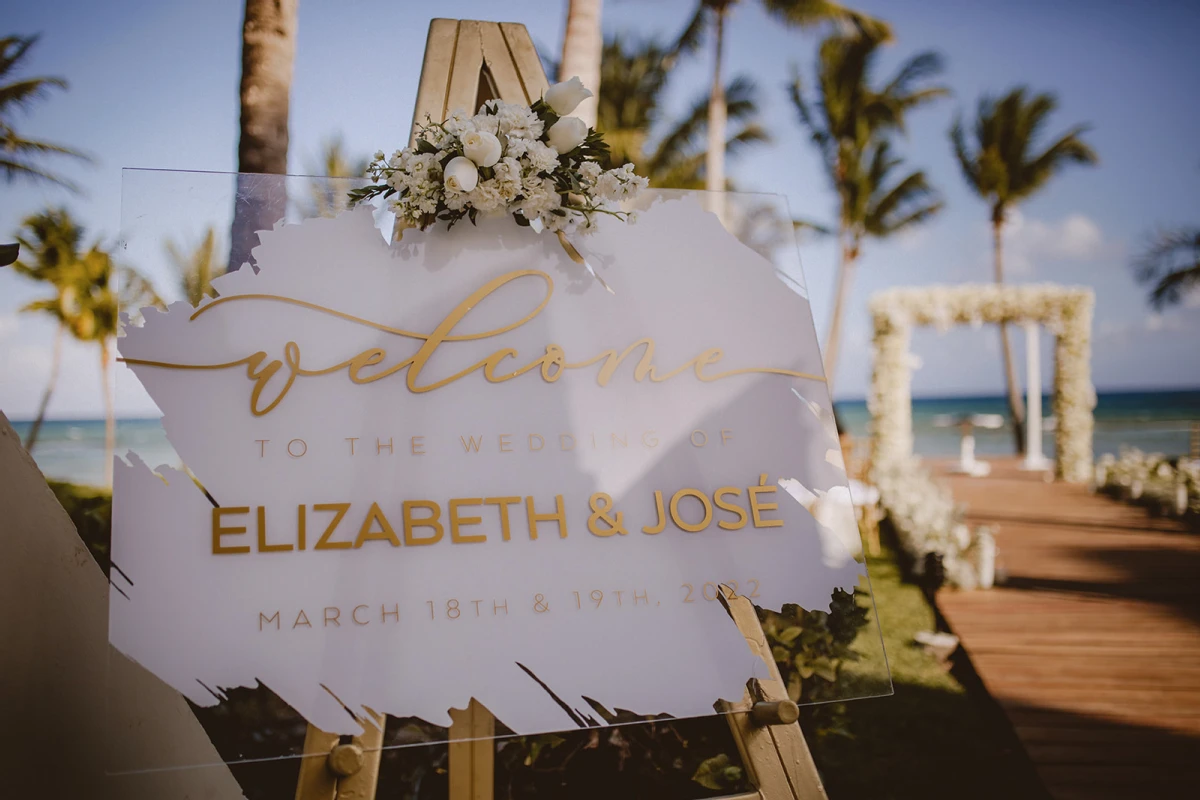 A Waterfront Wedding for Elizabeth and Jose