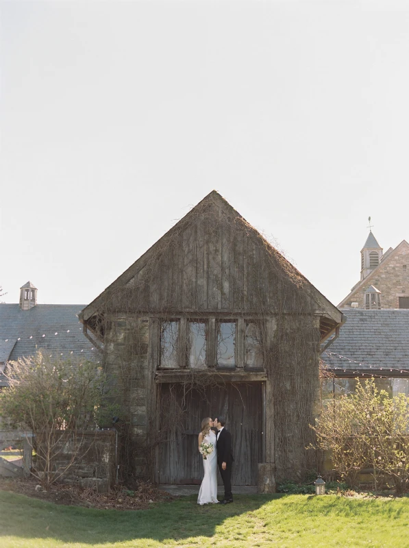 A Formal Wedding for Elizabeth and Noah