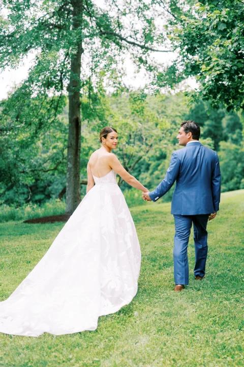 An Outdoor Wedding for Elizabeth and Danny