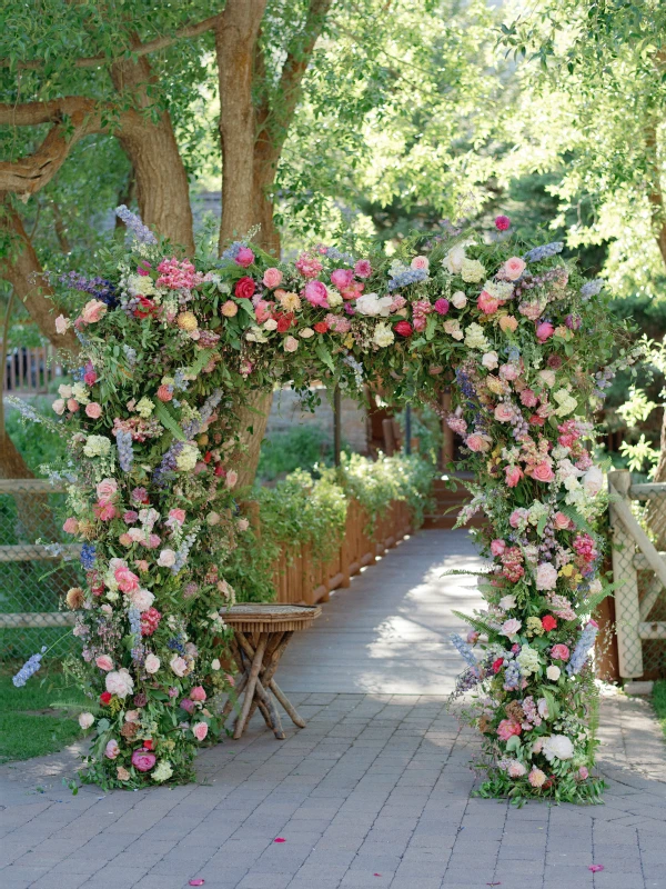 An Outdoor Wedding for Elle and Logan